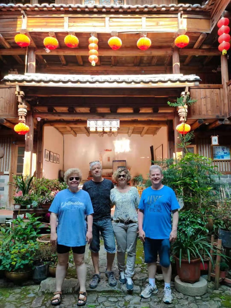 Nanjing Qingdelou Inn 4/28