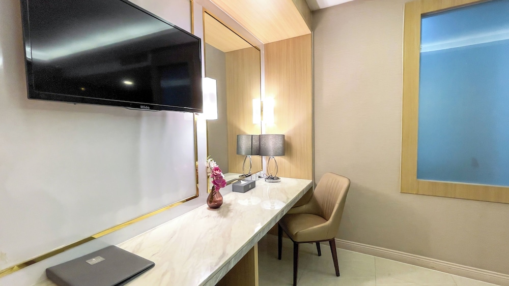 Elegant Bangkok Hotel 42/50