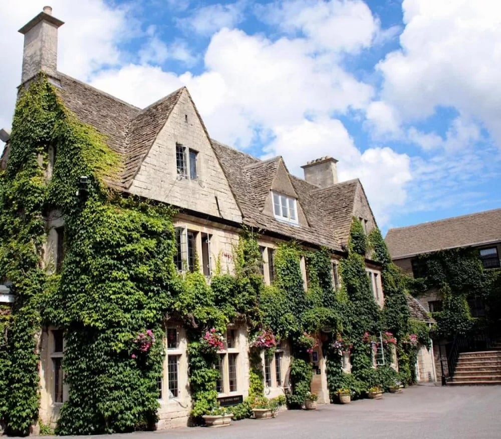 Hatton Court Hotel 1/48