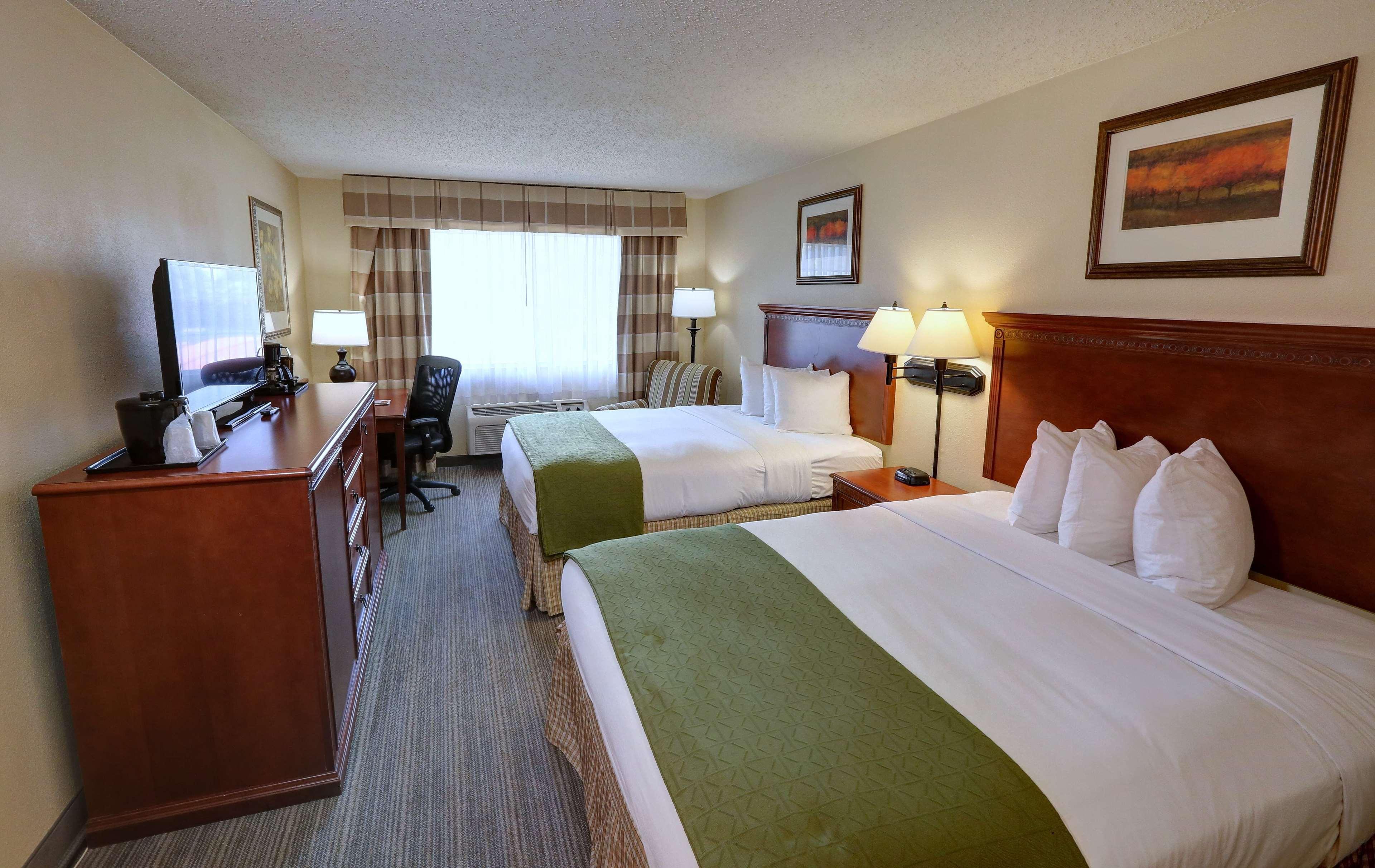 SUITE, 2 QUEEN BEDS
