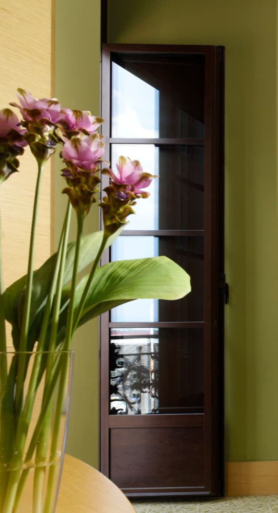 Unahotels Napoli 33/76