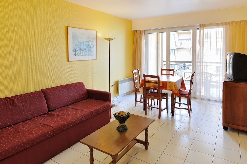 RESIDHOTEL VILLA MAUPASSANT 22/34