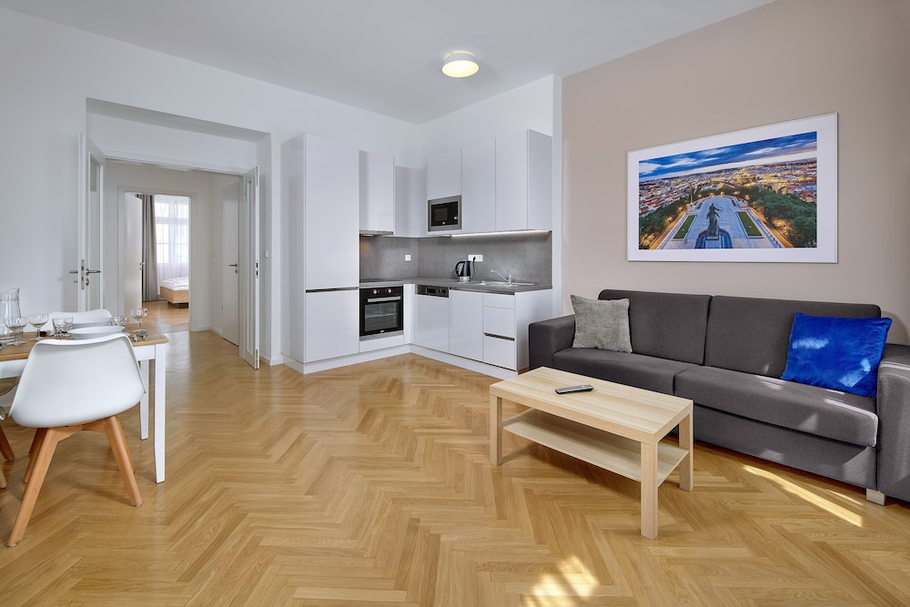 DownTown Suites Kodanska 28/42