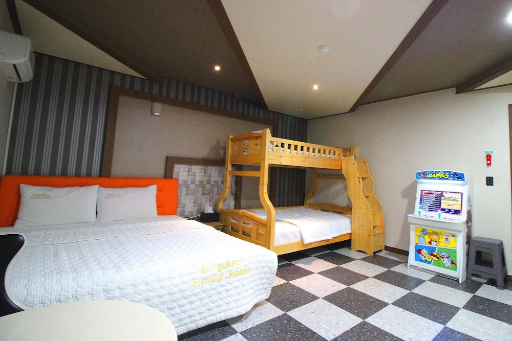 Kids & Family Hotel 25/70