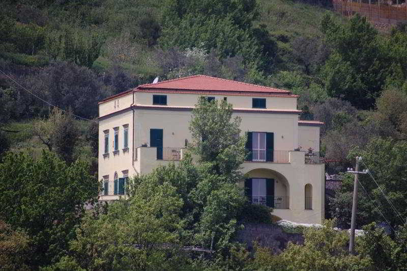 Villa Romita Hotel 50/53