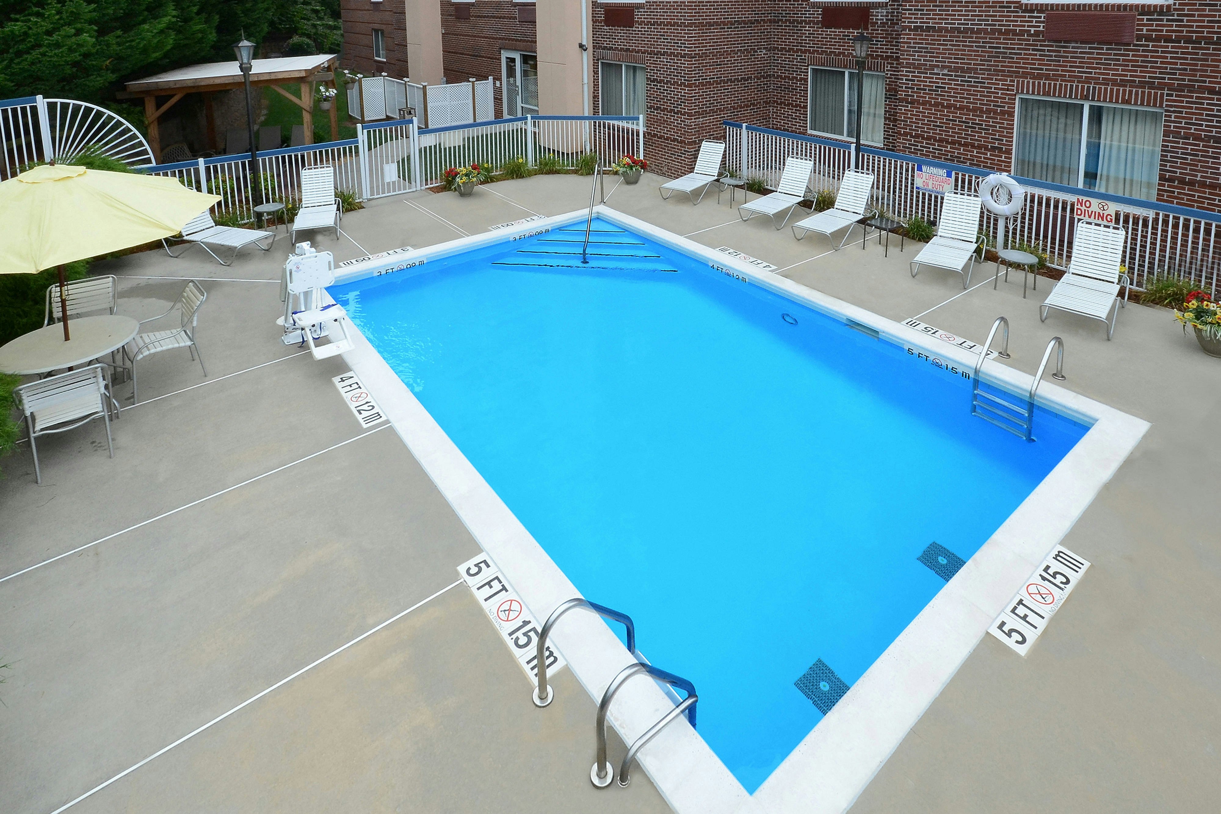 Fairfield Inn Greensboro Airport 15/16