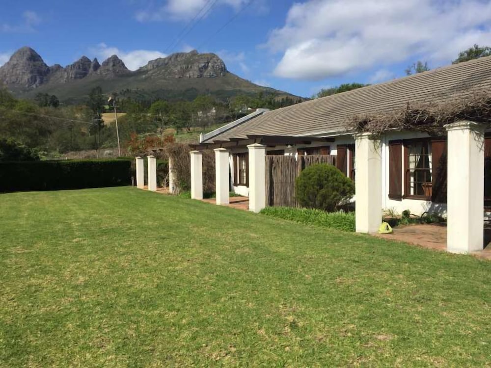 Navarre Farm Cottages 17/31