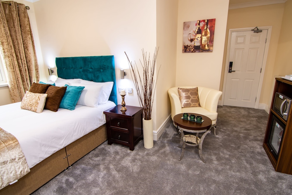 The Park Hotel Preston 26/65