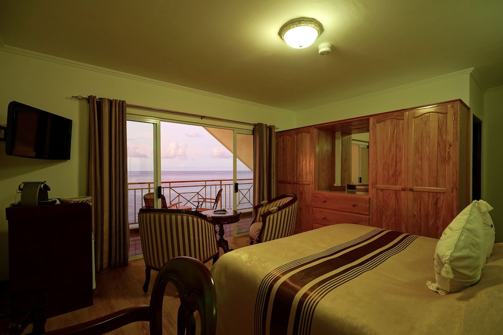 SUPERIOR, DOUBLE BED