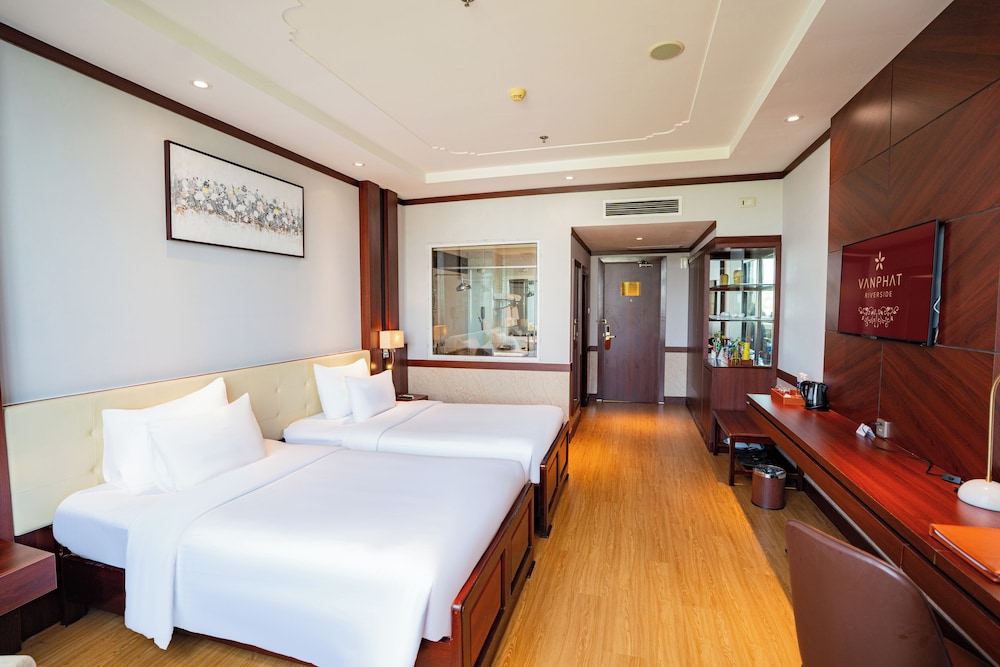Van Phat Riverside Hotel 18/78