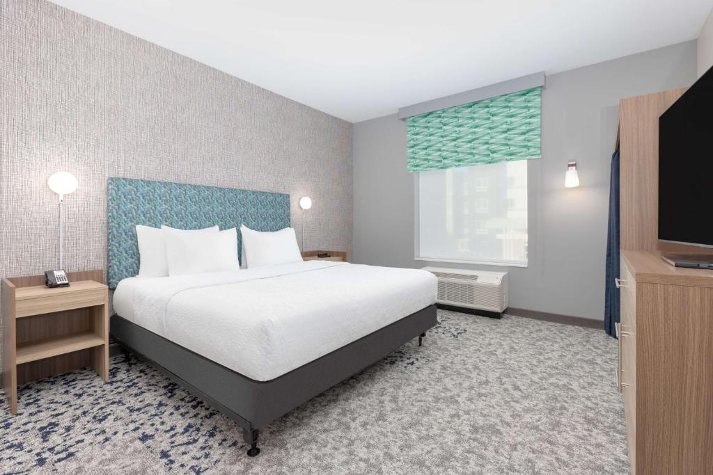 1 BEDROOM, SUITE, KING BED, ACCESSIBLE