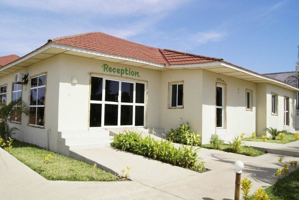 Bamboo Garden Hotel in SERREKUNDA