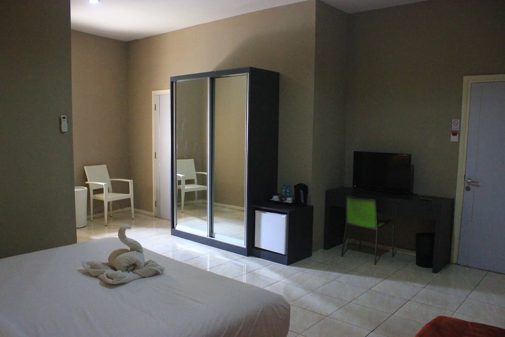 Sans Sunset Point Seminyak 36/69