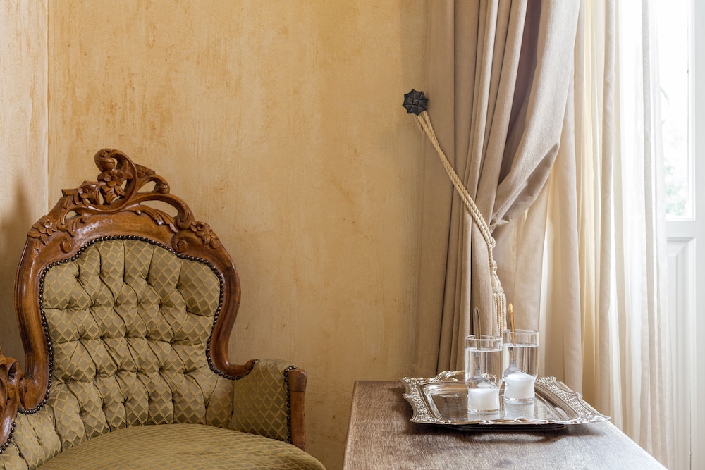 Nafsimedon Hotel 37/48