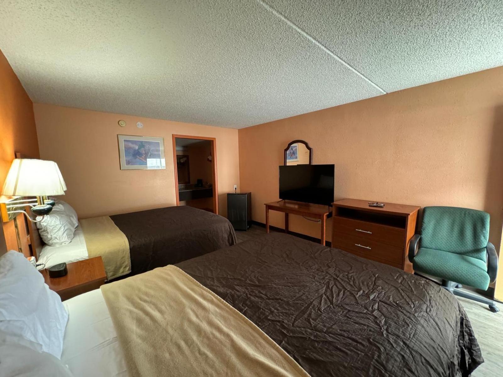 College Inn Spartanburg 16/33