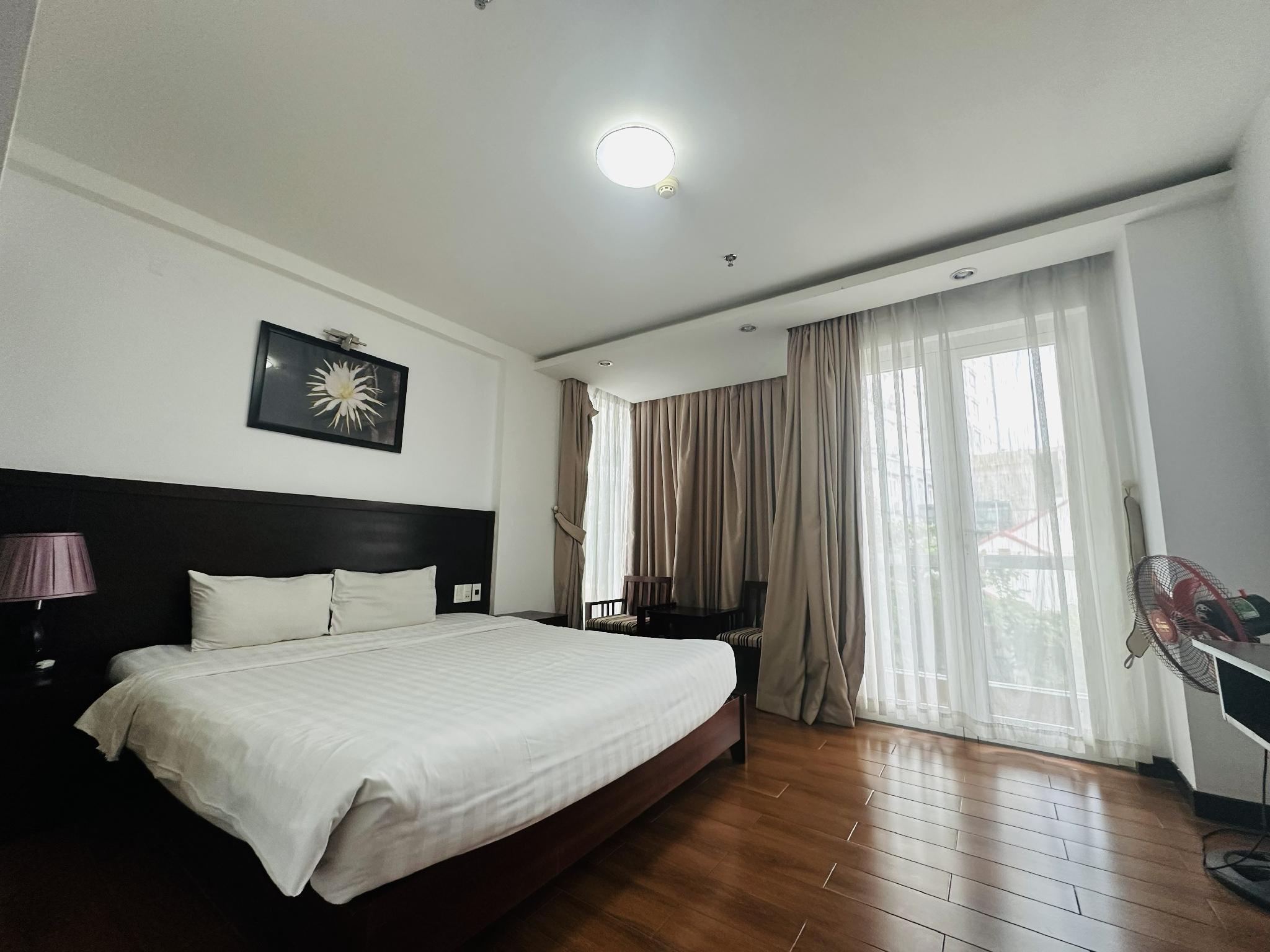 Room, Single, Double or Twin Bed