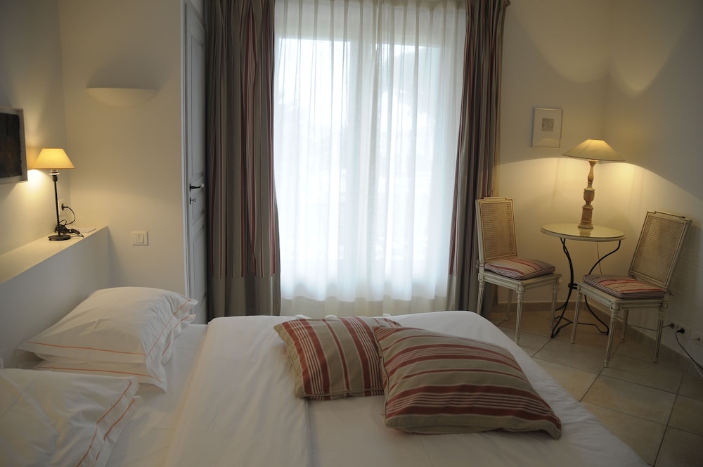 Hotel Villa Les Rosiers 6/33