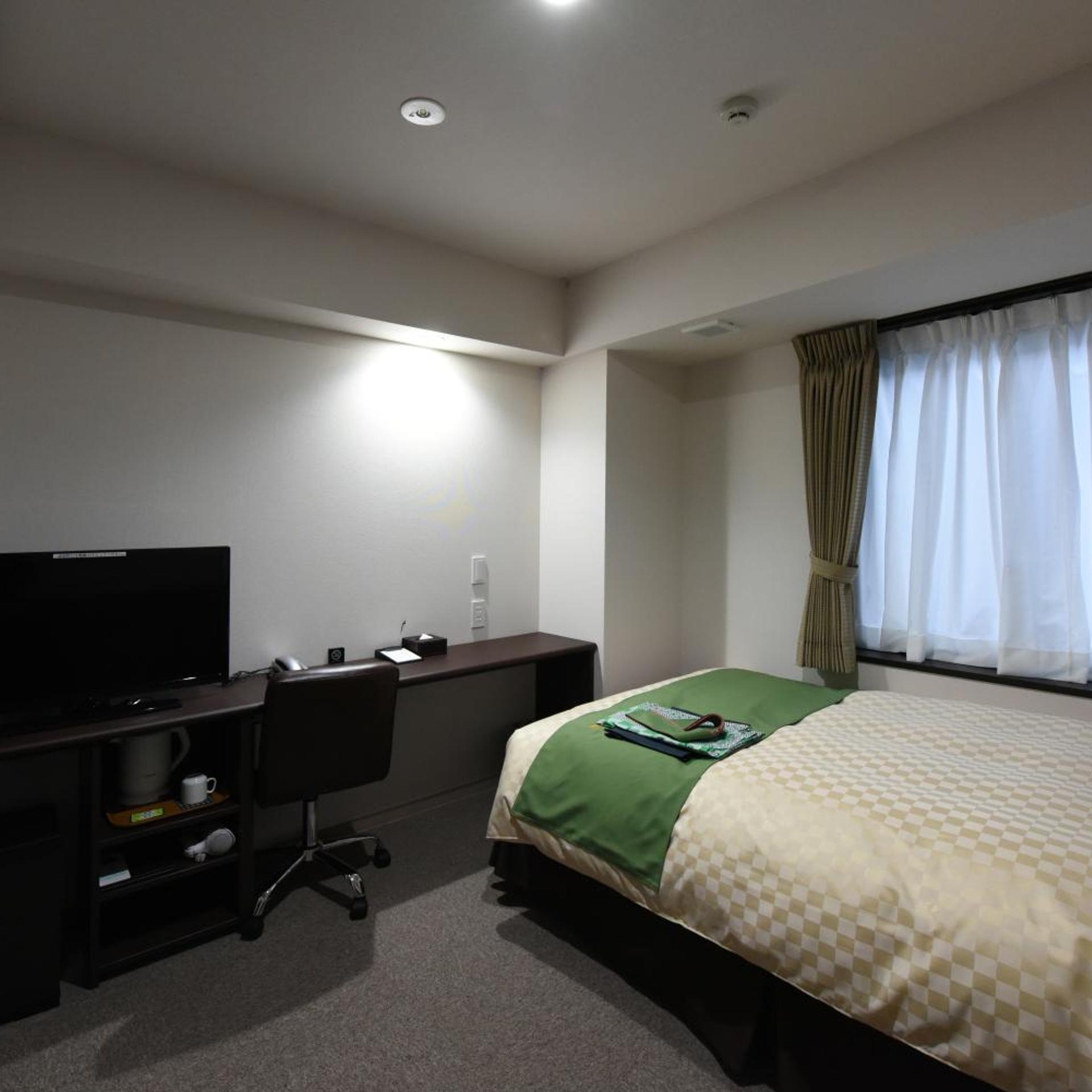 Room, Single
