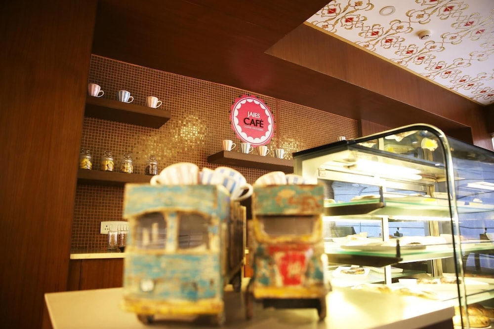 GOLDEN TULIP JAIPUR 21/50