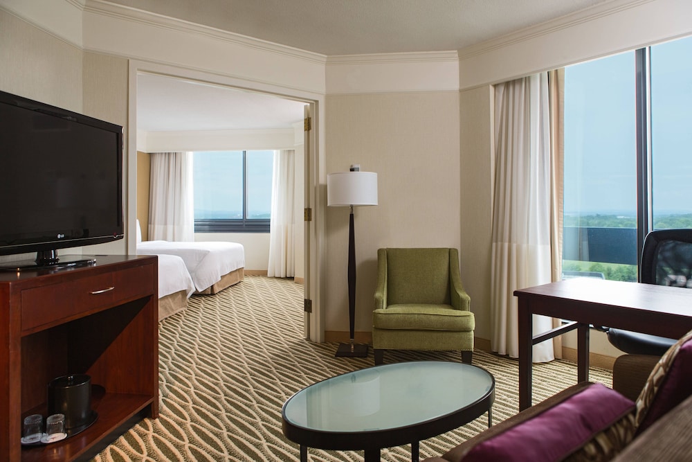 Washington Dulles Marriott Suites 12/48