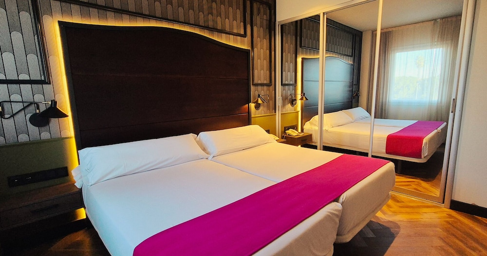 غرفة عائلية رباعية، Hotel Vertice Aljarafe 4/10
