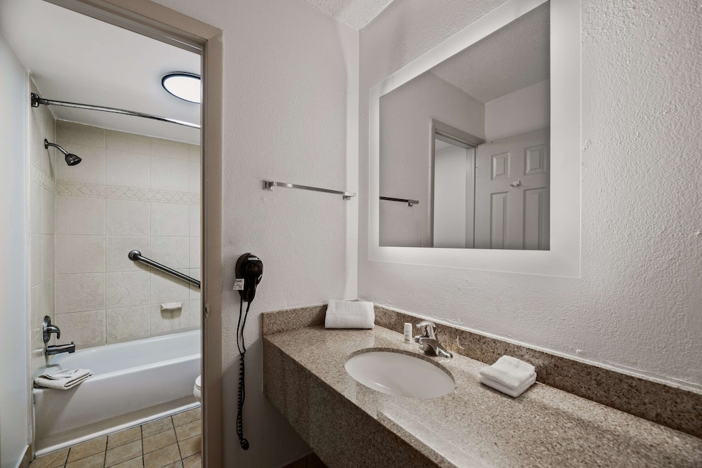 Americas Best Value Inn Orlando 89/93