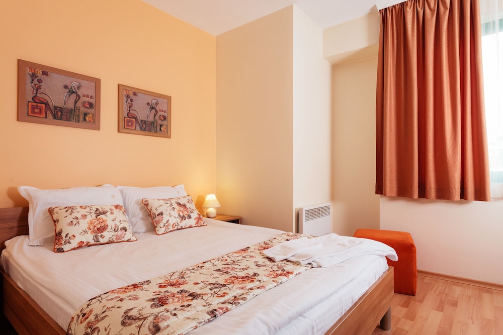Bright House Hotel 9/46