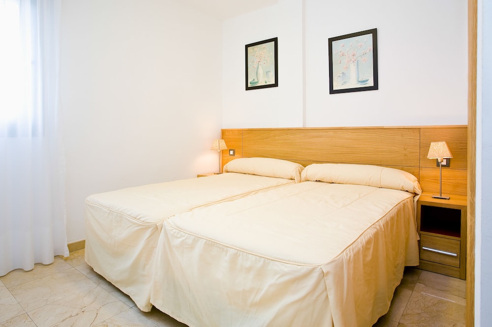 Superior, Apartment, Twin Beds, Sea View, Sofa