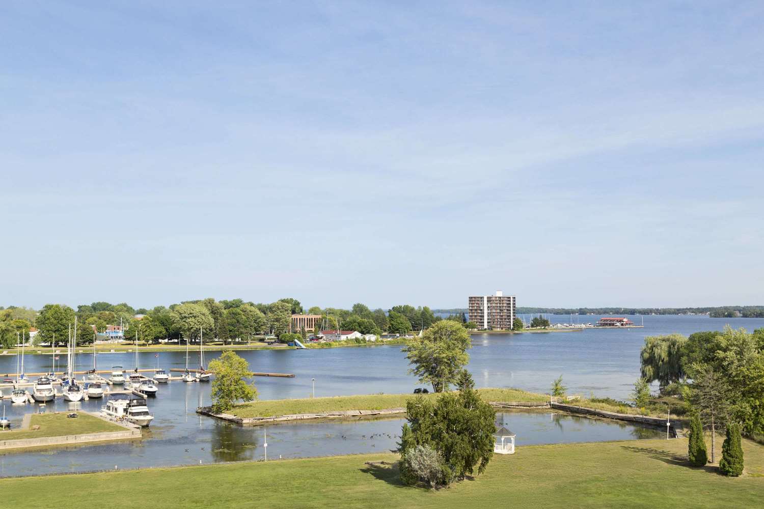 Ramada by Wyndham Belleville Harbourview Conference Centre 9/13