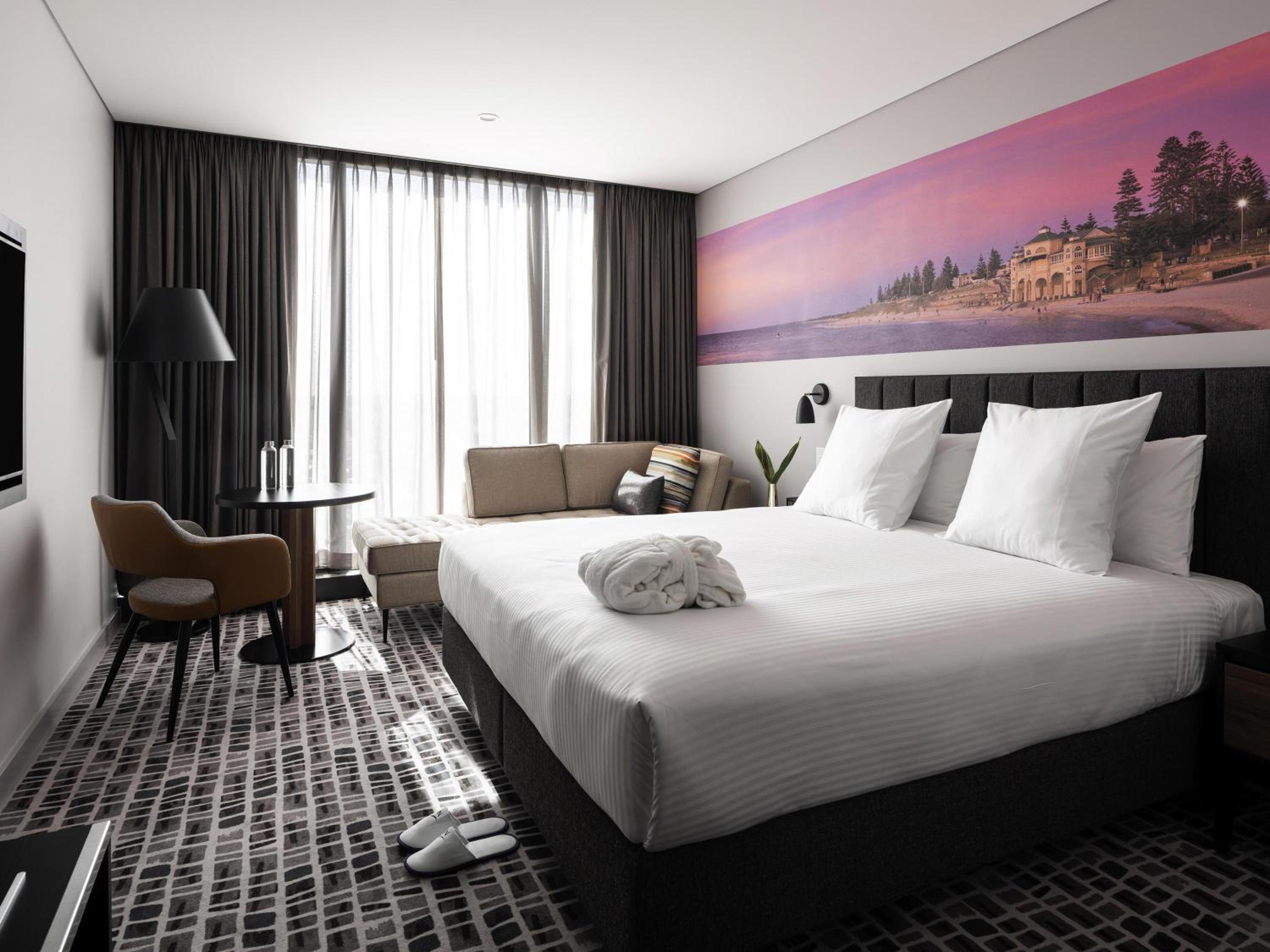 Executive, King Bed, Queen Bed