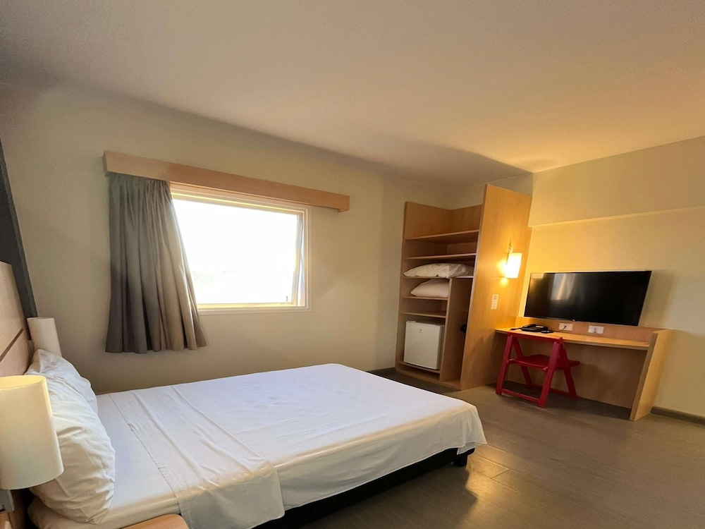 Ibis Catalao 16/62