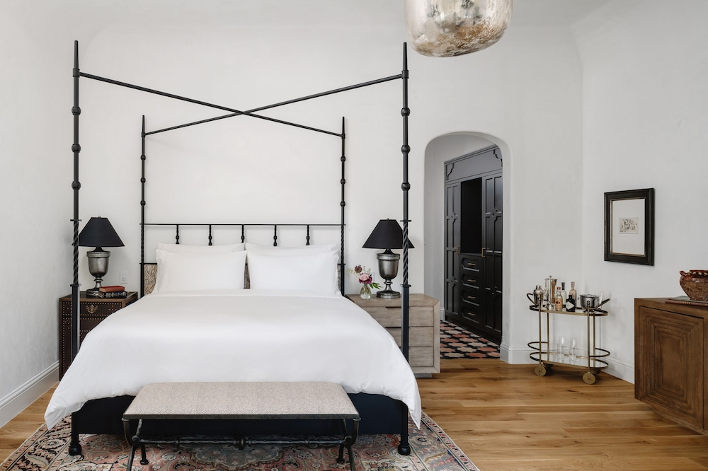 PALACE GRAND, SUITE, KING BED