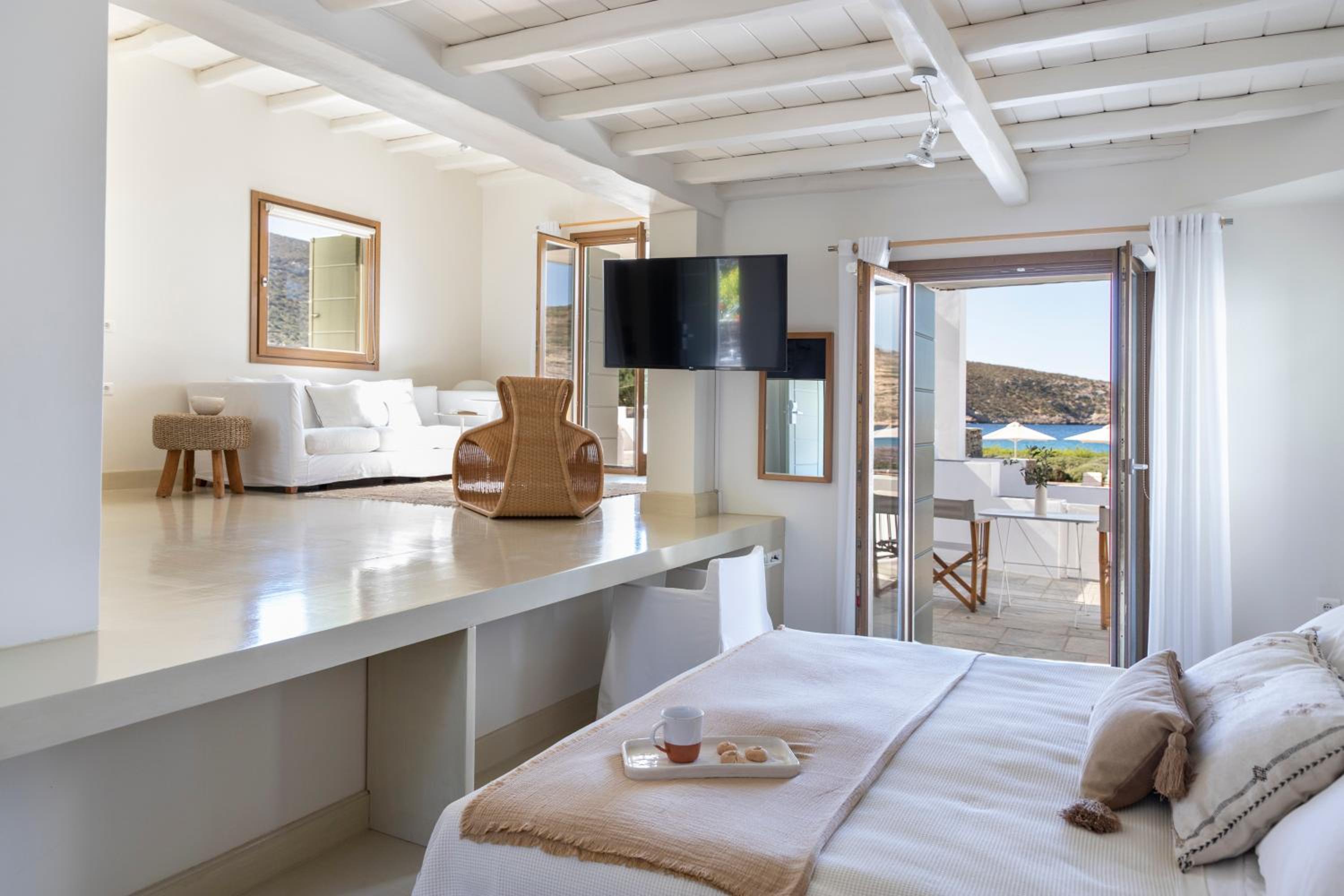 Suite, Sea View
