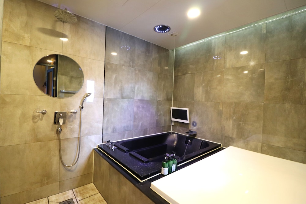 Airport Hotel photo2