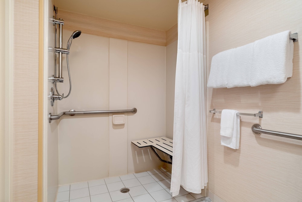 Fairfield Inn By Marriott Laurel 10/27