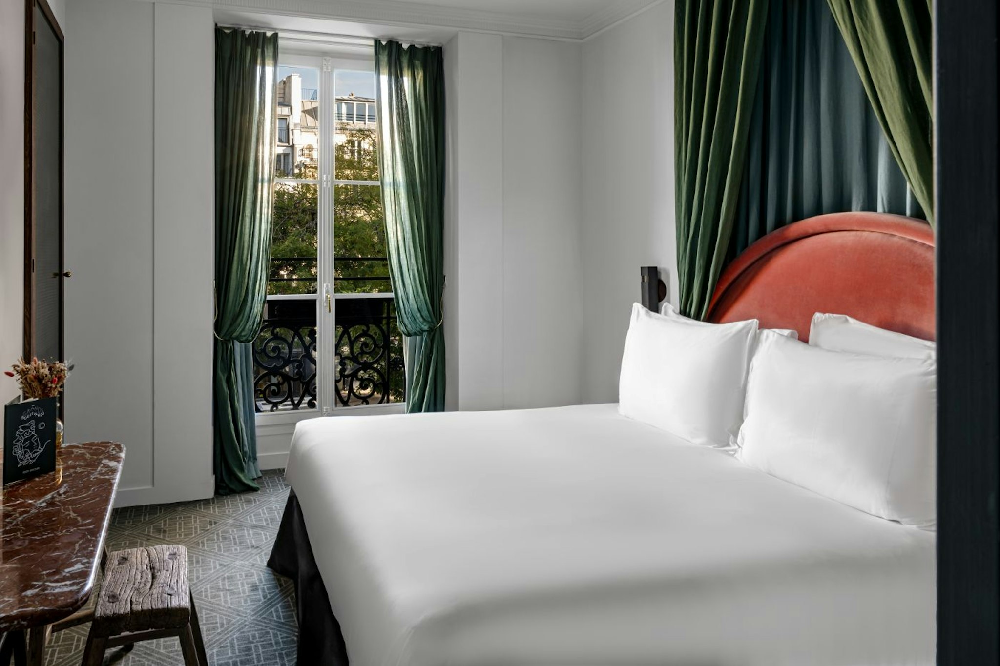 Hotel Des Grands Boulevards 7/28