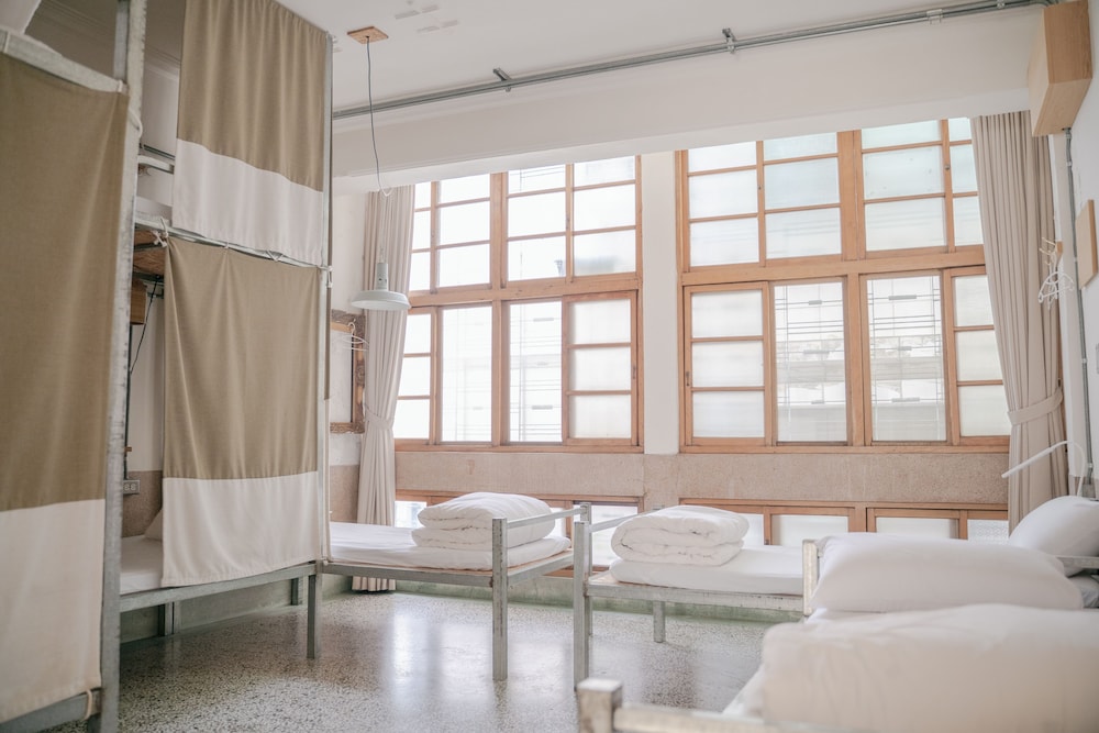 365 Hostel 6/33