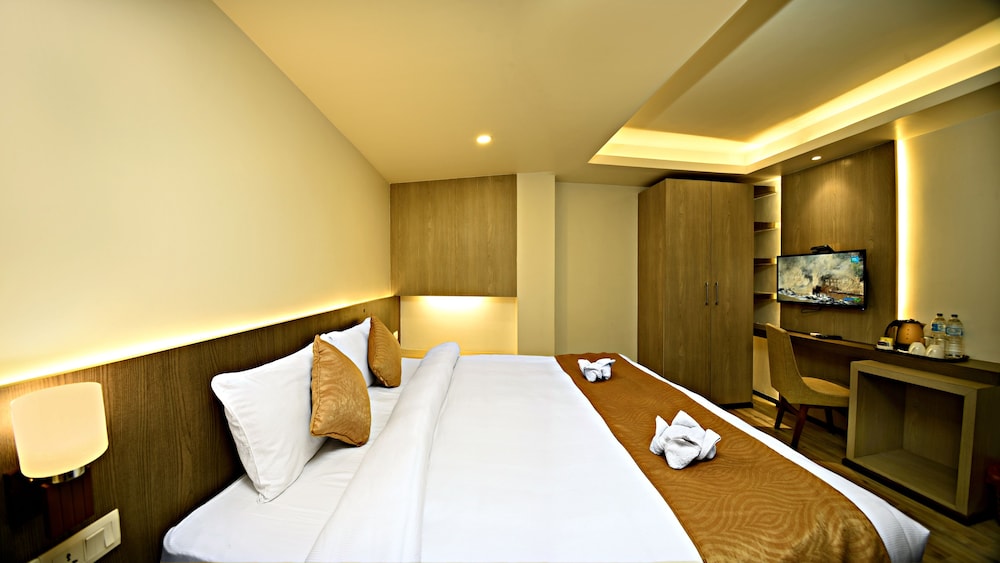 DELUXE, SUITE