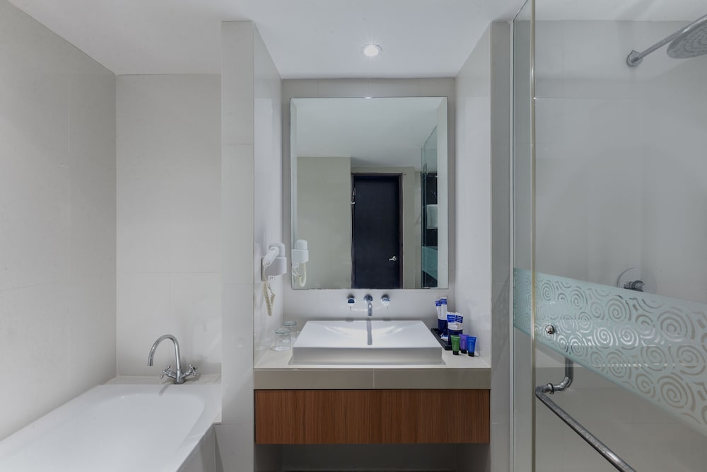 Aston Inn Cilacap 45/49