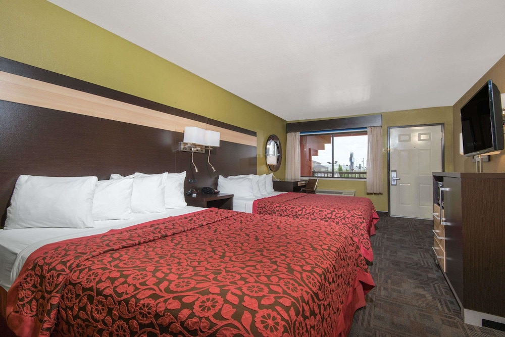 Days Inn By Wyndham Carlsbad Nm 9/65