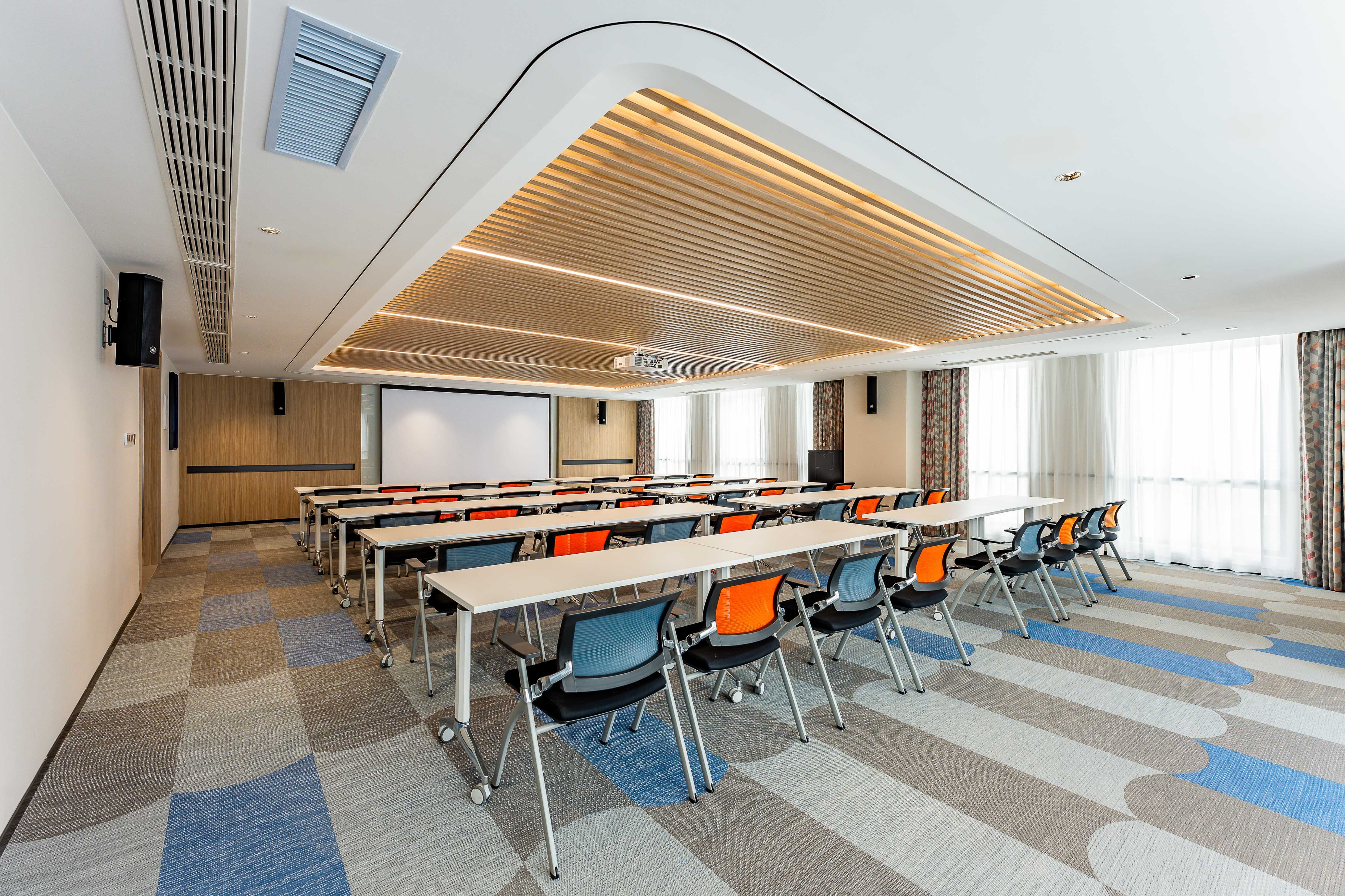 Holiday Inn Express Haimen City Center By IHG 35/35