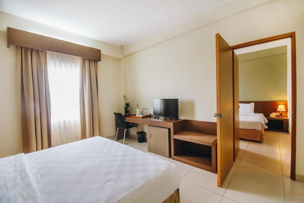 Hotel Luwansa 11/50