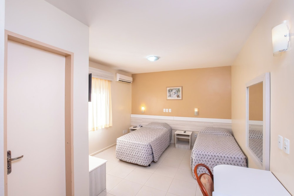 Hotel Suarez Executive 24/69