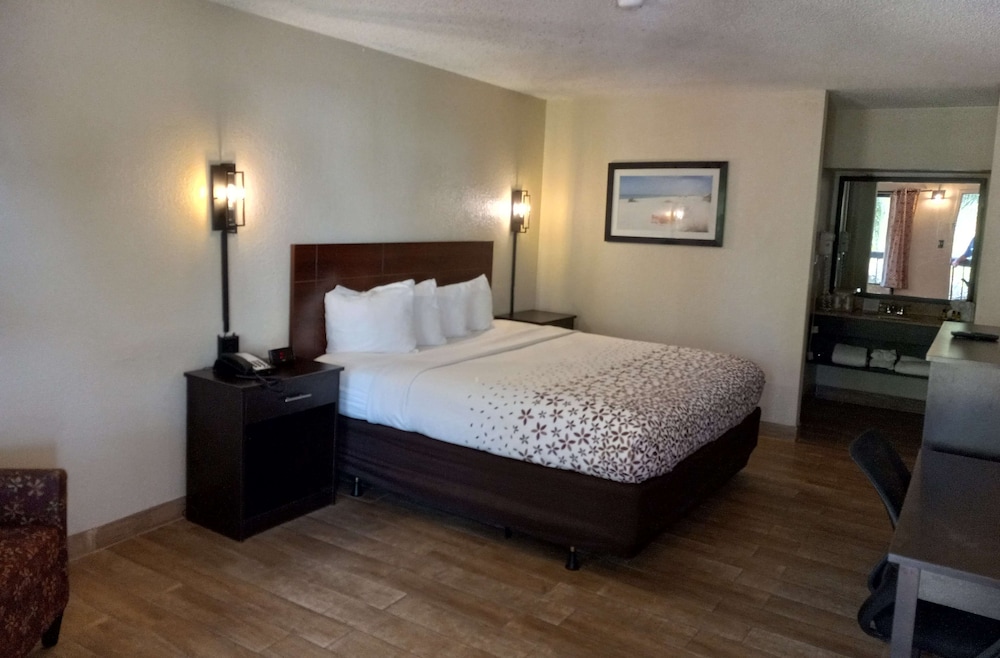 SureStay Hotel by Best Western St. Pete Clearwater Airport 25/43