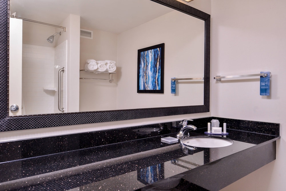Fairfield Inn Suites Raleigh Durham Airport Brier Creek 8/35