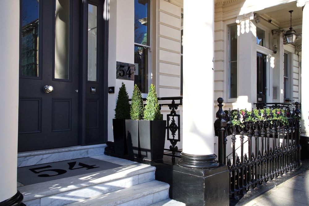 54 Queens Gate Hotel 44/50