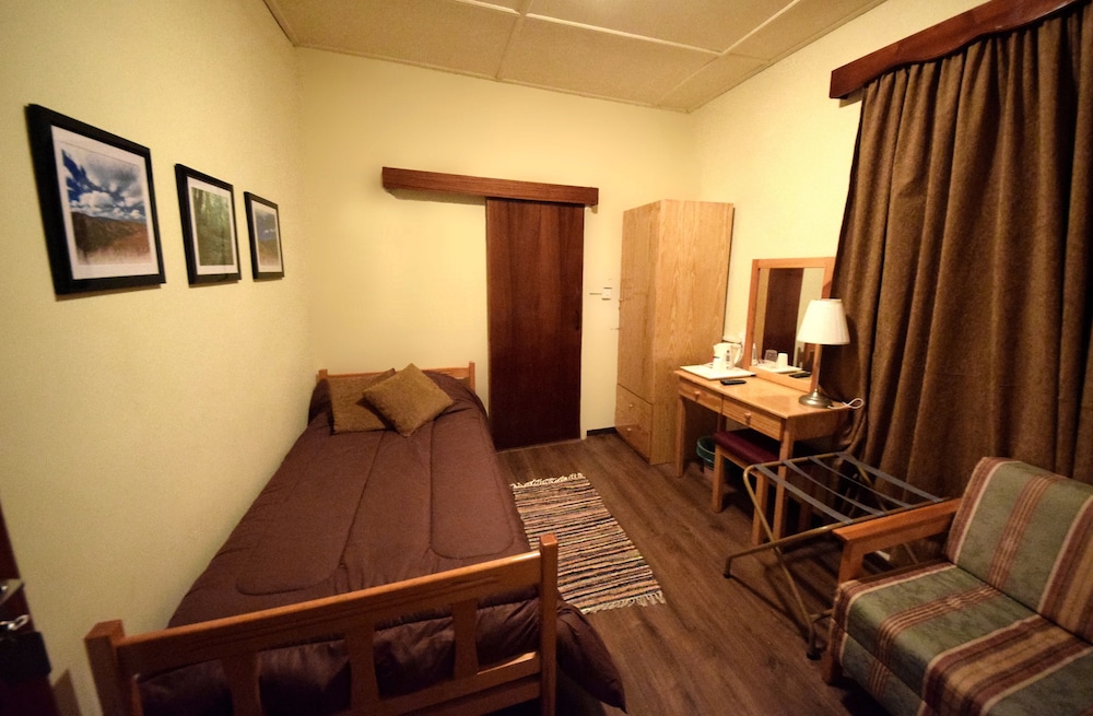 Christys Palace Hotel 32/50