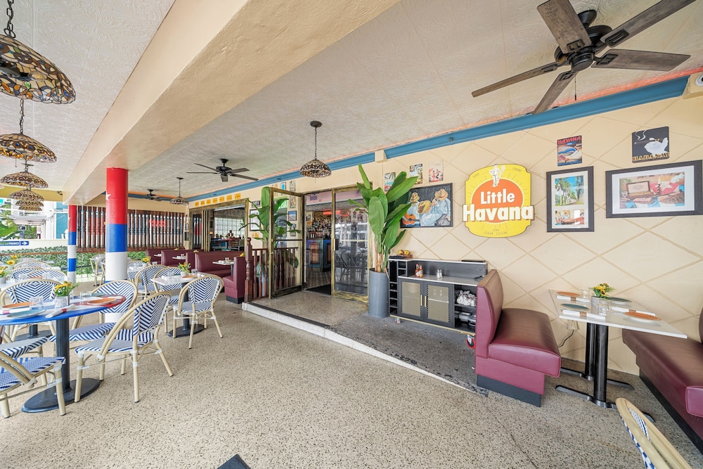 Miami Beach International Hostel 46/66