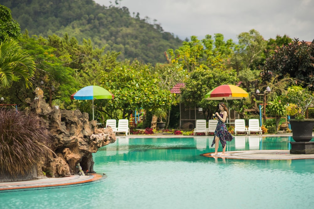 Royal Hotel and Villa Batu 5/61