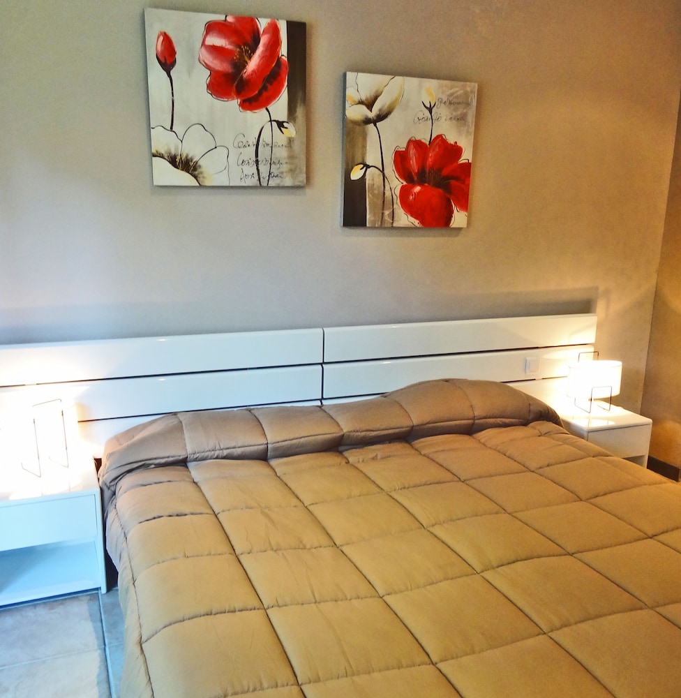 HOTEL DES DEUX SORRU 27/63
